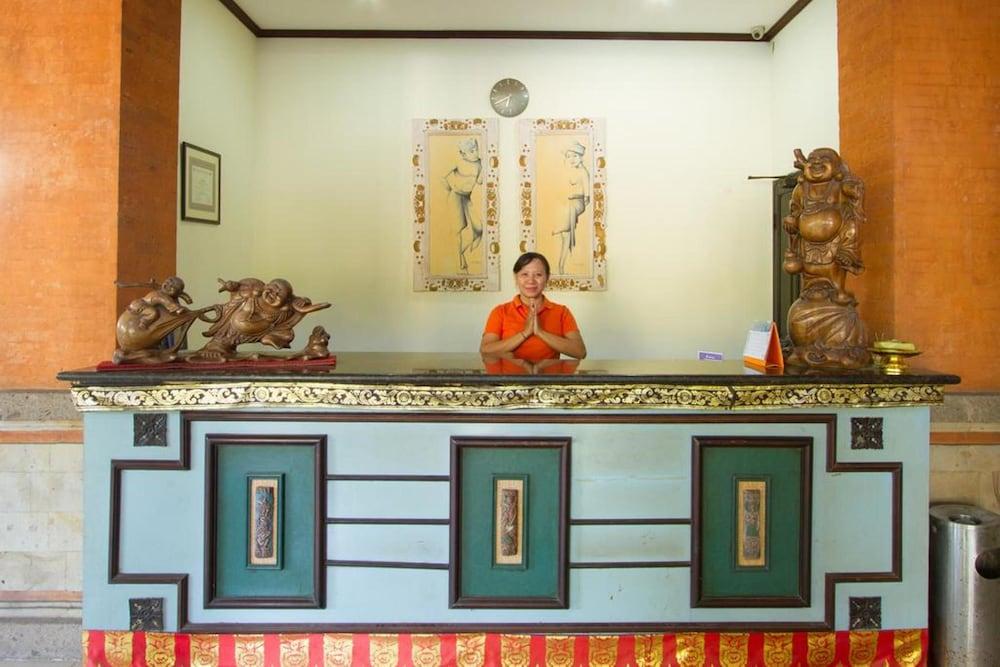 Hotel Oranjje Denpasar Extérieur photo