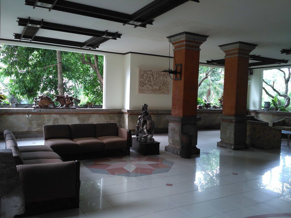 Hotel Oranjje Denpasar Extérieur photo