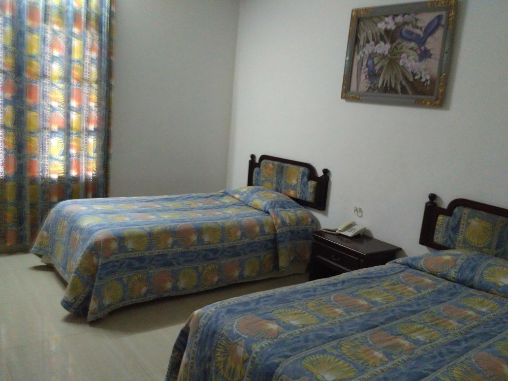 Hotel Oranjje Denpasar Extérieur photo