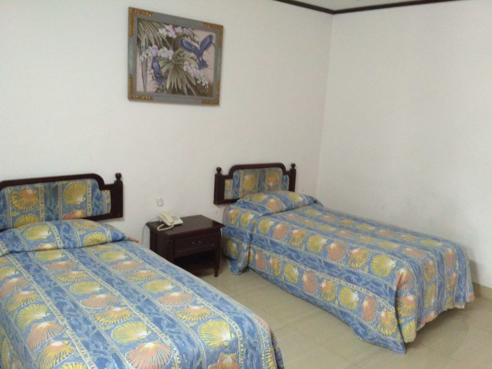 Hotel Oranjje Denpasar Extérieur photo