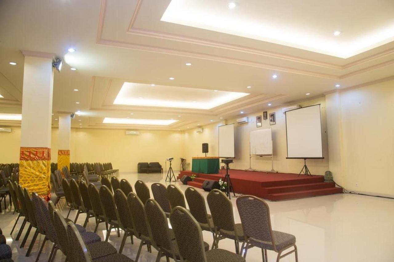 Hotel Oranjje Denpasar Extérieur photo